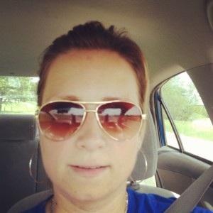 aviator sunglasses in gold