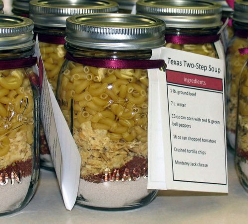 How to Make Dried Bean Soup in Mason Jars for Holiday Gift-Giving