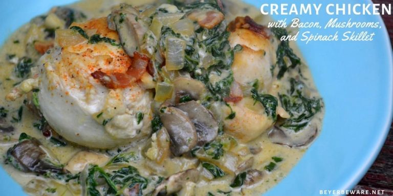 Low-Carb Creamy Chicken, Bacon, Mushroom, and Spinach Skillet is the new go-to 15-minute meal I make and then enjoy for lunch throughout the week. #LowCarb #Keto #Chicken #Bacon