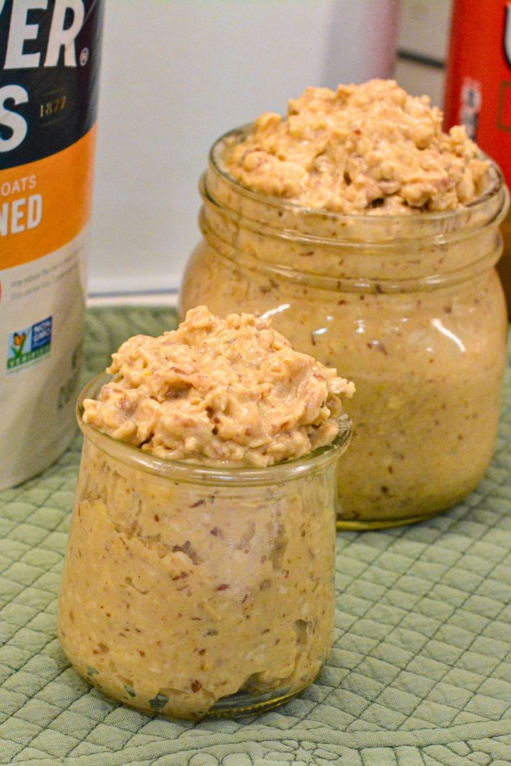 Looking for healthy, high protein breakfast ideas? Try these Peanut Butter Overnight Oats! Easy recipe, customizable, and perfect for meal prep.