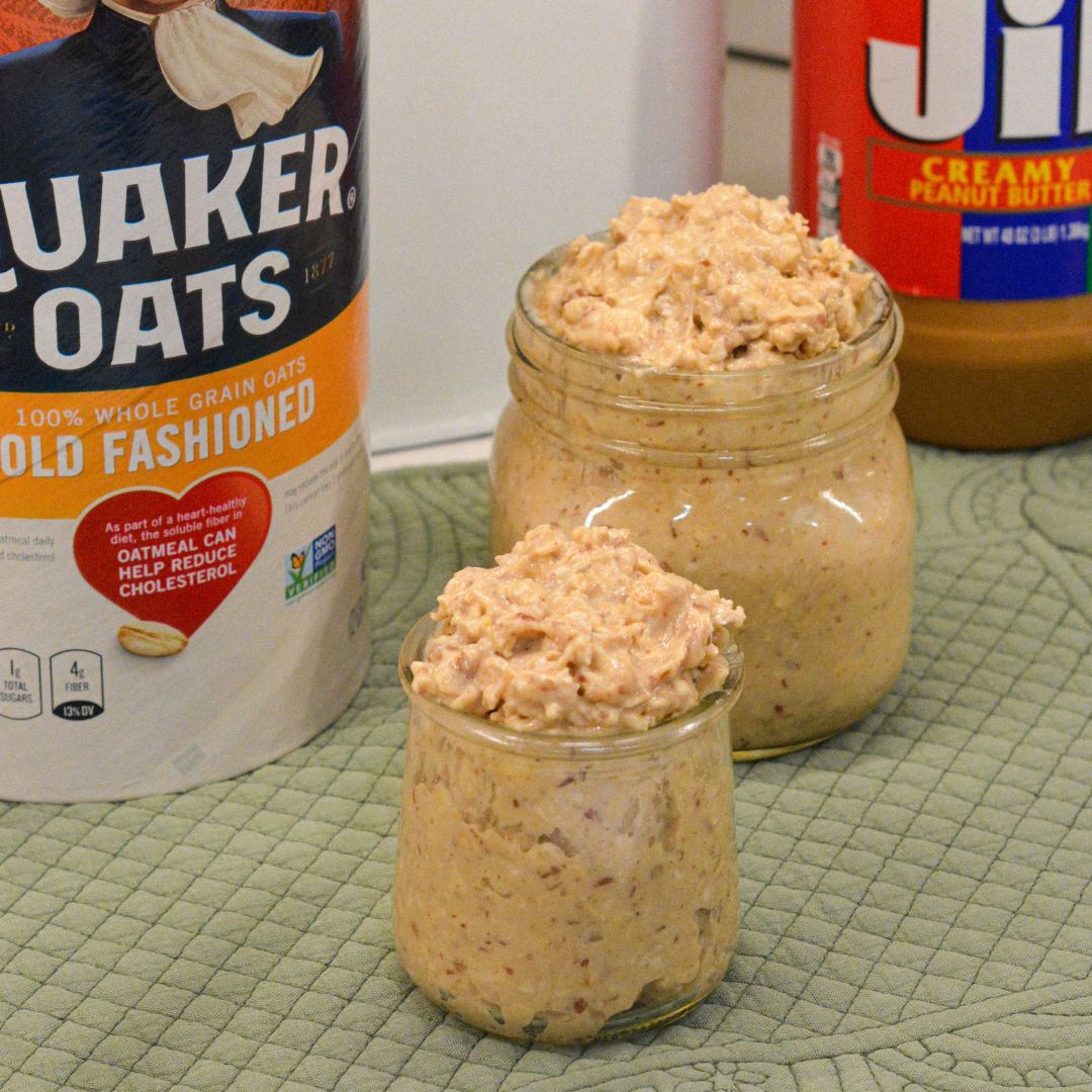 Looking for healthy, high protein breakfast ideas? Try these Peanut Butter Overnight Oats! Easy recipe, customizable, and perfect for meal prep.