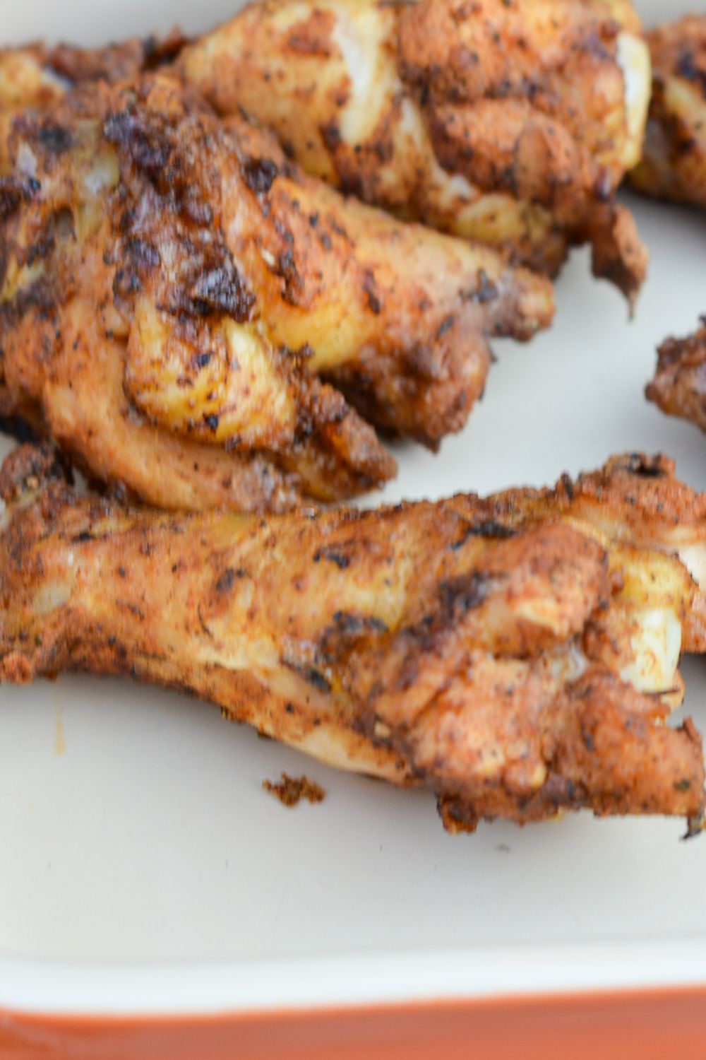 Dry-Rubbed Smoked Chicken Wings with Baking Powder: Achieve perfectly crispy skin and tender, smoky meat with this simple recipe. #smokedchicken #wings #bakingpowder #crispy #recipe