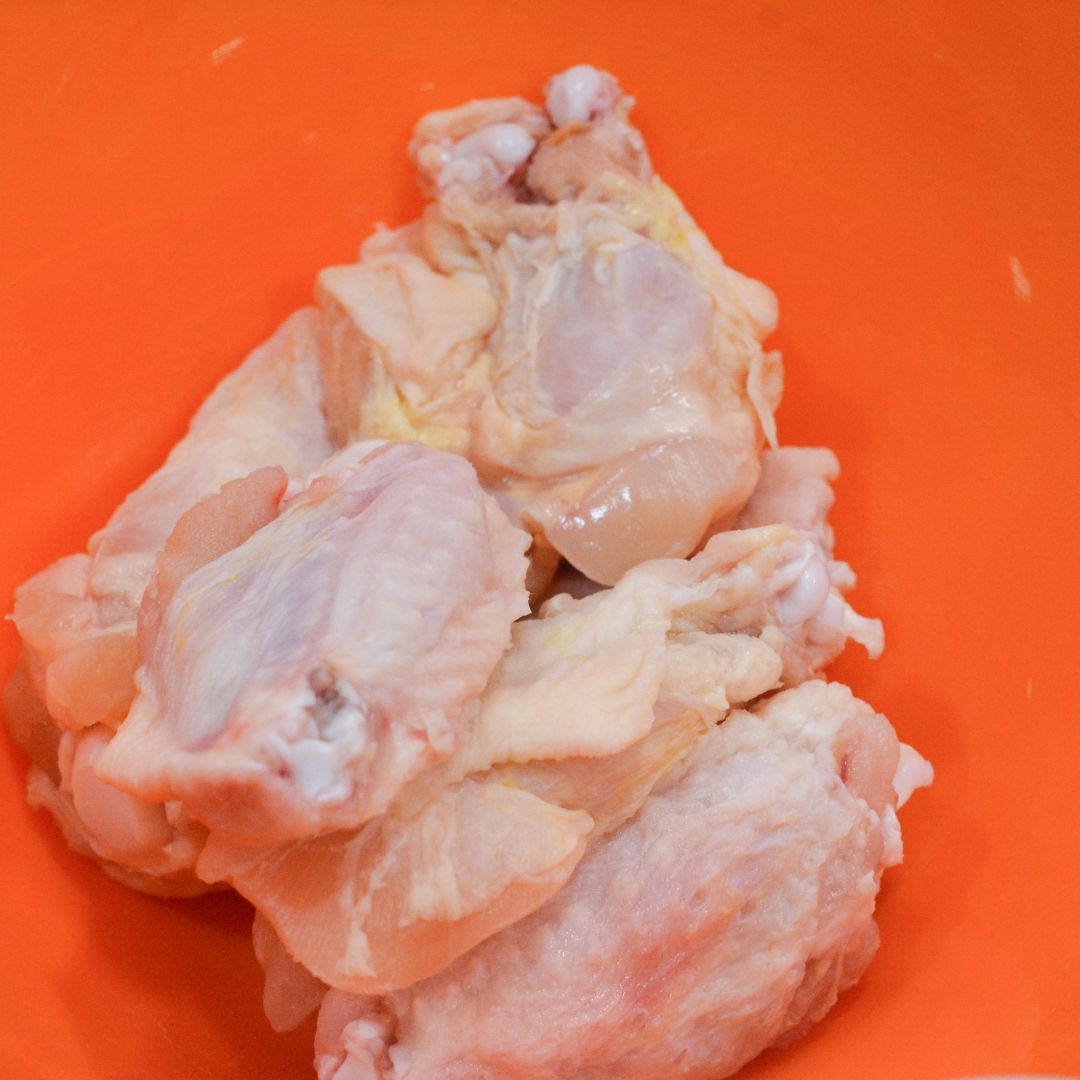 Pat the chicken wings dry with paper towels. This is crucial for crispy skin! The drier the wings, the better the baking powder/soda will work.